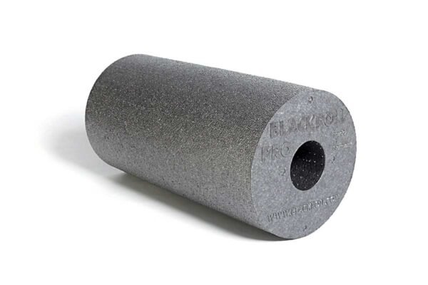 BLACKROLL_Foamroller_Pro Rodillo de espuma Blackroll Pro gris, vista frontal sobre fondo blanco