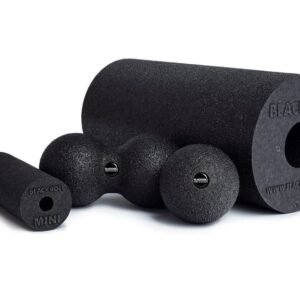 Kit Blackroll BlackBox Set completo en negro: rodillo Standard, rodillo Mini, Ball 08 y Duoball 08, vista frontal sobre fondo blanco