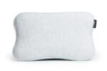 Blackroll Pillow Case Allergoprotect puesta sobre la almohada, funda blanca con textura acolchada