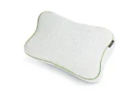Blackroll Recovery Pillow vista frontal — almohada ergonómica gris claro con ribete verde y forma de mariposa
